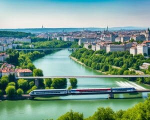 Mit dem Zug durch Belgrad: Serbiens Hauptstadt entdecken